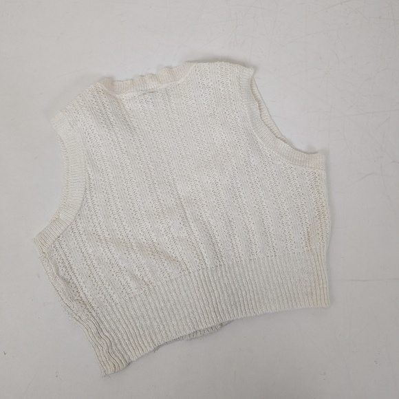 90's White Knit Vest Cropped Cable Fishermen Wrap Cross Wide Shoulders - Picture 7 of 8